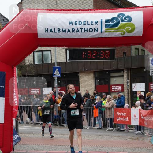 04.05.2025 - 8. Wedeler Halbmarathon Felixshl http://msf.ph/oto/7817678 04.05.2025 11:32:36 Ziel 354, 579, 728, 1211 meine-sportfotos.de
