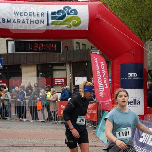 04.05.2025 - 8. Wedeler Halbmarathon Felixshl http://msf.ph/oto/7817700 04.05.2025 11:32:42 Ziel 311, 354, 579, 774, 1101, 1211 meine-sportfotos.de