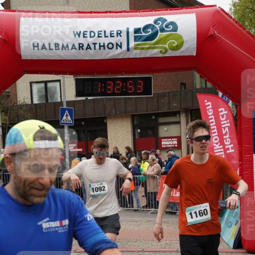 04.05.2025 - 8. Wedeler Halbmarathon Felixshl http://msf.ph/oto/7817722 04.05.2025 11:32:51 Ziel 33, 356, 1053, 1092, 1160 meine-sportfotos.de