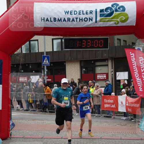 04.05.2025 - 8. Wedeler Halbmarathon Felixshl http://msf.ph/oto/7817737 04.05.2025 11:32:58 Ziel 33, 446, 696, 968, 1122 meine-sportfotos.de