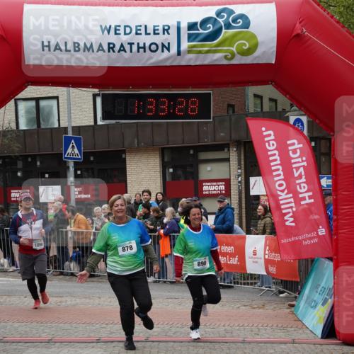 04.05.2025 - 8. Wedeler Halbmarathon Felixshl http://msf.ph/oto/7817795 04.05.2025 11:33:26 Ziel 878, 890, 1090 meine-sportfotos.de