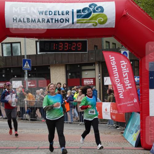 04.05.2025 - 8. Wedeler Halbmarathon Felixshl http://msf.ph/oto/7817796 04.05.2025 11:33:27 Ziel 878, 890, 1090 meine-sportfotos.de