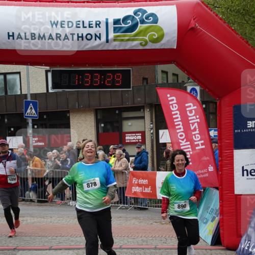 04.05.2025 - 8. Wedeler Halbmarathon Felixshl http://msf.ph/oto/7817799 04.05.2025 11:33:27 Ziel 878, 890, 1090 meine-sportfotos.de