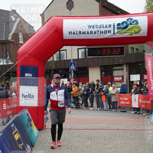 04.05.2025 - 8. Wedeler Halbmarathon Felixshl http://msf.ph/oto/7817802 04.05.2025 11:33:30 Ziel 785, 878, 890, 1090 meine-sportfotos.de
