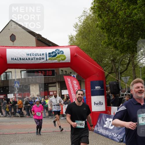 04.05.2025 - 8. Wedeler Halbmarathon Felixshl http://msf.ph/oto/7817815 04.05.2025 11:33:36 Ziel 323, 785, 1128, 1183 meine-sportfotos.de