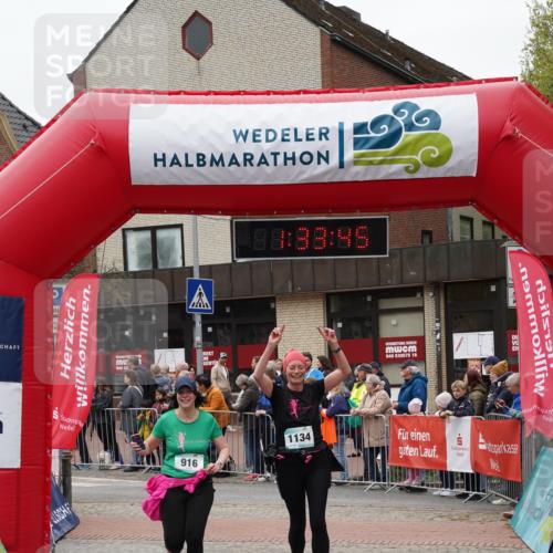 04.05.2025 - 8. Wedeler Halbmarathon Felixshl http://msf.ph/oto/7817823 04.05.2025 11:33:43 Ziel 916, 1128, 1134 meine-sportfotos.de