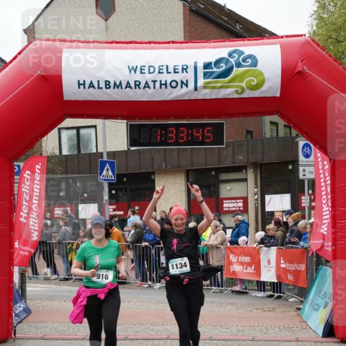 04.05.2025 - 8. Wedeler Halbmarathon Felixshl http://msf.ph/oto/7817826 04.05.2025 11:33:43 Ziel 916, 1128, 1134 meine-sportfotos.de