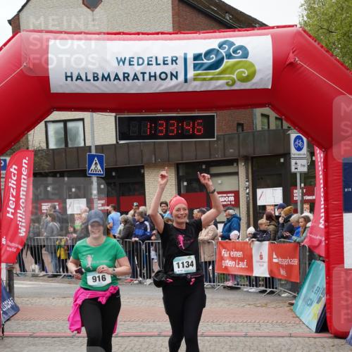 04.05.2025 - 8. Wedeler Halbmarathon Felixshl http://msf.ph/oto/7817828 04.05.2025 11:33:44 Ziel 336, 916, 1134 meine-sportfotos.de