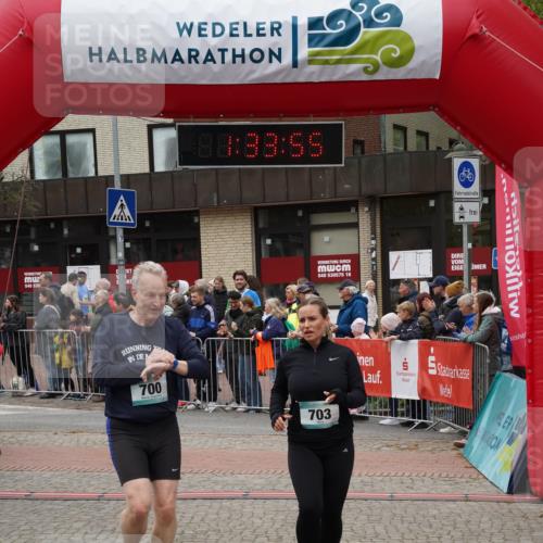 04.05.2025 - 8. Wedeler Halbmarathon Felixshl http://msf.ph/oto/7817845 04.05.2025 11:33:53 Ziel 336, 700, 703 meine-sportfotos.de
