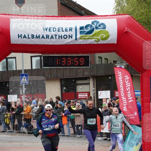 04.05.2025 - 8. Wedeler Halbmarathon Felixshl http://msf.ph/oto/7817850 04.05.2025 11:33:57 Ziel 700, 703, 1022, 1023, 1116 meine-sportfotos.de