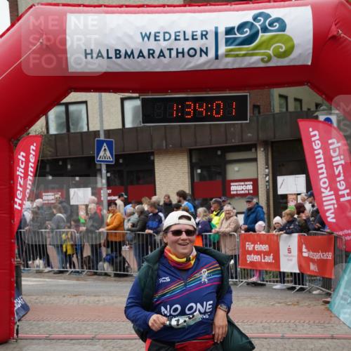 04.05.2025 - 8. Wedeler Halbmarathon Felixshl http://msf.ph/oto/7817857 04.05.2025 11:33:59 Ziel 1022, 1023, 1116 meine-sportfotos.de