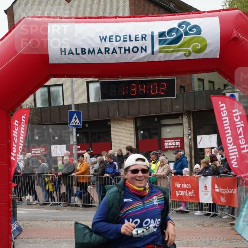 04.05.2025 - 8. Wedeler Halbmarathon Felixshl http://msf.ph/oto/7817858 04.05.2025 11:34:00 Ziel 1022, 1023, 1116 meine-sportfotos.de