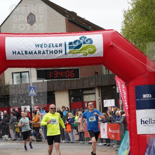 04.05.2025 - 8. Wedeler Halbmarathon Felixshl http://msf.ph/oto/7817859 04.05.2025 11:34:04 Ziel 204, 557, 820, 1022, 1023 meine-sportfotos.de