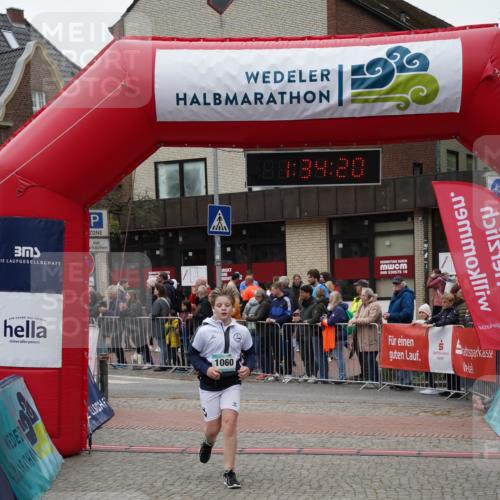 04.05.2025 - 8. Wedeler Halbmarathon Felixshl http://msf.ph/oto/7817870 04.05.2025 11:34:18 Ziel 1060 meine-sportfotos.de