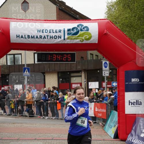 04.05.2025 - 8. Wedeler Halbmarathon Felixshl http://msf.ph/oto/7817882 04.05.2025 11:34:23 Ziel 58, 1060 meine-sportfotos.de