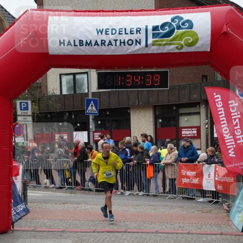 04.05.2025 - 8. Wedeler Halbmarathon Felixshl http://msf.ph/oto/7817885 04.05.2025 11:34:37 Ziel 508 meine-sportfotos.de