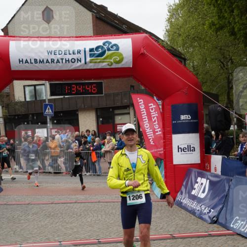 04.05.2025 - 8. Wedeler Halbmarathon Felixshl http://msf.ph/oto/7817903 04.05.2025 11:34:44 Ziel 513, 652, 678, 967, 1059, 1206 meine-sportfotos.de