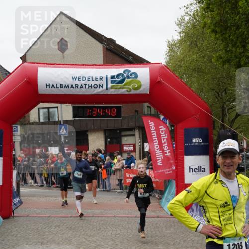 04.05.2025 - 8. Wedeler Halbmarathon Felixshl http://msf.ph/oto/7817905 04.05.2025 11:34:46 Ziel 513, 652, 678, 967, 1059, 1206 meine-sportfotos.de