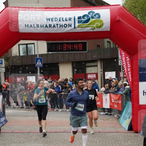 04.05.2025 - 8. Wedeler Halbmarathon Felixshl http://msf.ph/oto/7817907 04.05.2025 11:34:47 Ziel 513, 652, 678, 967, 1059, 1206 meine-sportfotos.de