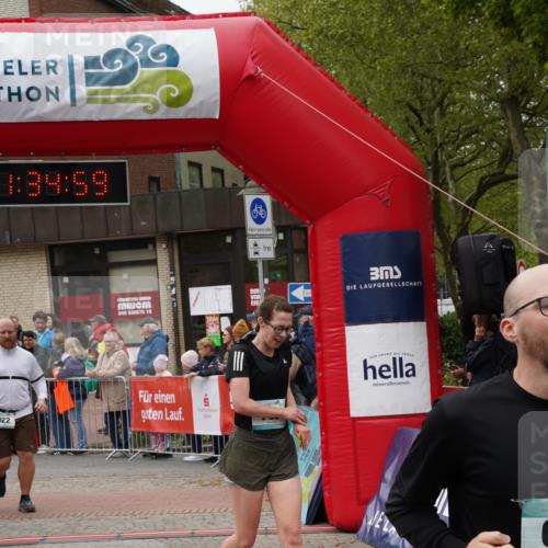 04.05.2025 - 8. Wedeler Halbmarathon Felixshl http://msf.ph/oto/7817932 04.05.2025 11:34:57 Ziel 662, 755, 793, 822, 823, 962, 1103 meine-sportfotos.de
