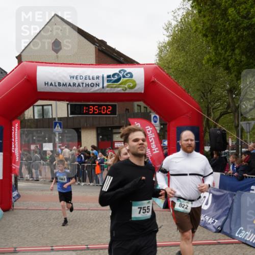 04.05.2025 - 8. Wedeler Halbmarathon Felixshl http://msf.ph/oto/7817940 04.05.2025 11:35:00 Ziel 662, 755, 793, 822, 823, 1103 meine-sportfotos.de