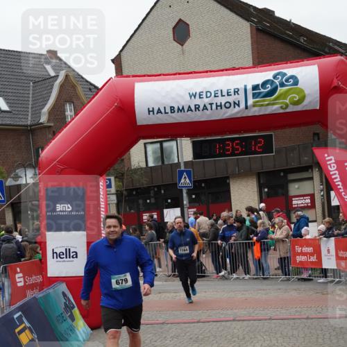 04.05.2025 - 8. Wedeler Halbmarathon Felixshl http://msf.ph/oto/7817951 04.05.2025 11:35:10 Ziel 679, 1164 meine-sportfotos.de