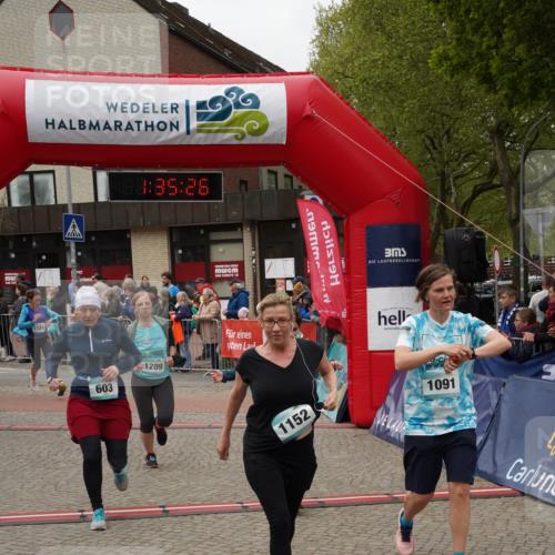 04.05.2025 - 8. Wedeler Halbmarathon Felixshl http://msf.ph/oto/7817979 04.05.2025 11:35:24 Ziel 226, 603, 1091, 1121, 1152, 1209 meine-sportfotos.de