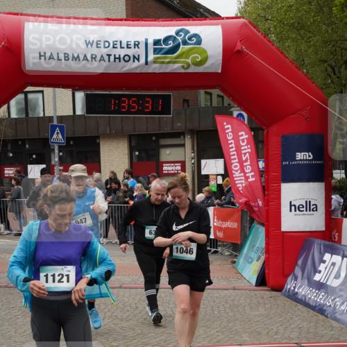 04.05.2025 - 8. Wedeler Halbmarathon Felixshl http://msf.ph/oto/7817991 04.05.2025 11:35:29 Ziel 226, 603, 637, 709, 947, 1046, 1121, 1209 meine-sportfotos.de