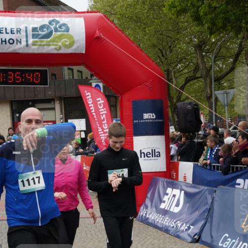 04.05.2025 - 8. Wedeler Halbmarathon Felixshl http://msf.ph/oto/7818006 04.05.2025 11:35:38 Ziel 565, 893, 964, 965, 1117, 1132 meine-sportfotos.de