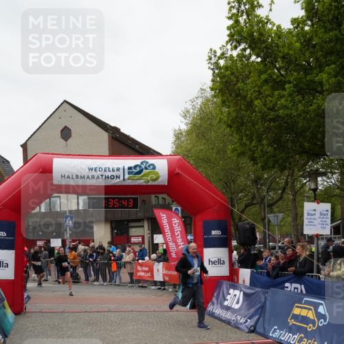 04.05.2025 - 8. Wedeler Halbmarathon Felixshl http://msf.ph/oto/7818008 04.05.2025 11:35:41 Ziel 87, 202, 565, 753, 964, 965, 1132 meine-sportfotos.de