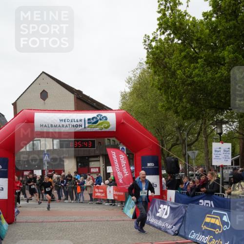 04.05.2025 - 8. Wedeler Halbmarathon Felixshl http://msf.ph/oto/7818009 04.05.2025 11:35:41 Ziel 87, 202, 565, 753, 964, 965, 1132 meine-sportfotos.de