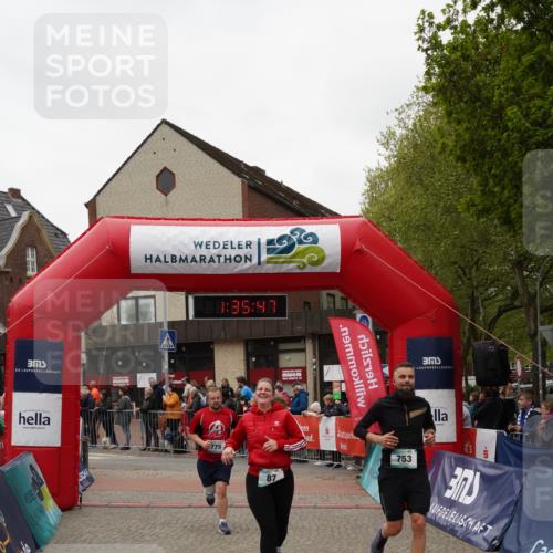 04.05.2025 - 8. Wedeler Halbmarathon Felixshl http://msf.ph/oto/7818017 04.05.2025 11:35:45 Ziel 87, 202, 753, 775, 1132 meine-sportfotos.de