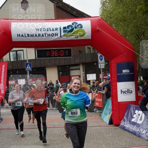 04.05.2025 - 8. Wedeler Halbmarathon Felixshl http://msf.ph/oto/7818041 04.05.2025 11:35:59 Ziel 115, 245, 411, 533, 645, 715, 736, 892 meine-sportfotos.de