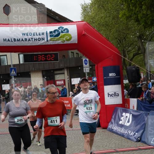04.05.2025 - 8. Wedeler Halbmarathon Felixshl http://msf.ph/oto/7818045 04.05.2025 11:36:00 Ziel 115, 245, 411, 533, 645, 715, 736, 892 meine-sportfotos.de