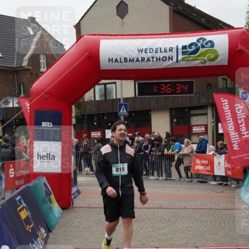 04.05.2025 - 8. Wedeler Halbmarathon Felixshl http://msf.ph/oto/7818082 04.05.2025 11:36:32 Ziel 31, 305, 815 meine-sportfotos.de