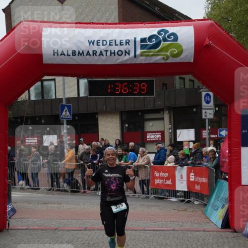 04.05.2025 - 8. Wedeler Halbmarathon Felixshl http://msf.ph/oto/7818088 04.05.2025 11:36:37 Ziel 375 meine-sportfotos.de