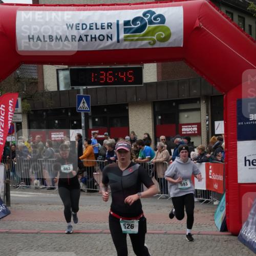 04.05.2025 - 8. Wedeler Halbmarathon Felixshl http://msf.ph/oto/7818100 04.05.2025 11:36:43 Ziel 526, 593, 663 meine-sportfotos.de