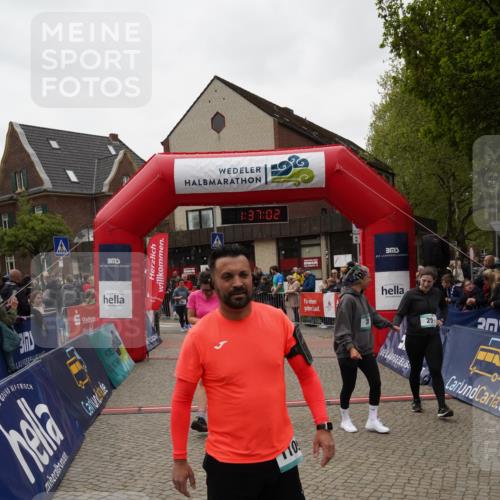 04.05.2025 - 8. Wedeler Halbmarathon Felixshl http://msf.ph/oto/7818128 04.05.2025 11:37:00 Ziel 25, 30, 594, 796, 1020, 1028, 1109, 1141 meine-sportfotos.de