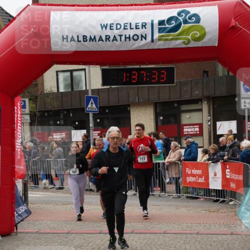 04.05.2025 - 8. Wedeler Halbmarathon Felixshl http://msf.ph/oto/7818165 04.05.2025 11:37:31 Ziel 777, 806, 889, 961, 1000, 1165 meine-sportfotos.de