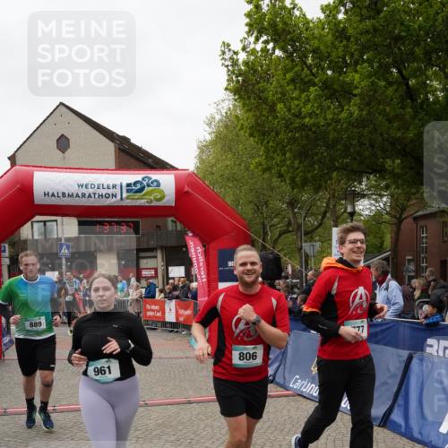 04.05.2025 - 8. Wedeler Halbmarathon Felixshl http://msf.ph/oto/7818180 04.05.2025 11:37:35 Ziel 436, 777, 806, 889, 961, 1165, 1175 meine-sportfotos.de