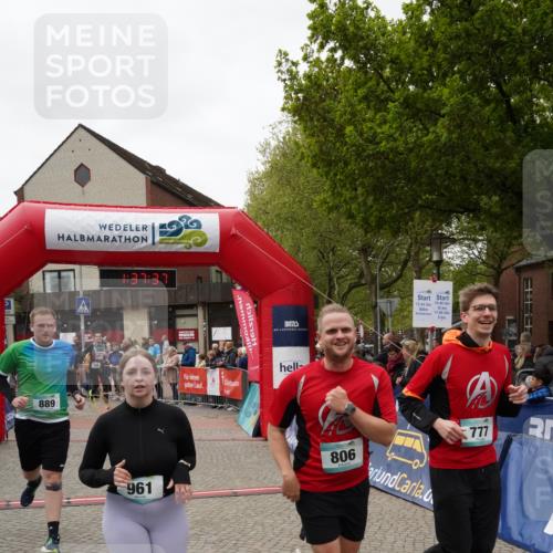 04.05.2025 - 8. Wedeler Halbmarathon Felixshl http://msf.ph/oto/7818181 04.05.2025 11:37:35 Ziel 436, 777, 806, 889, 961, 1165, 1175 meine-sportfotos.de