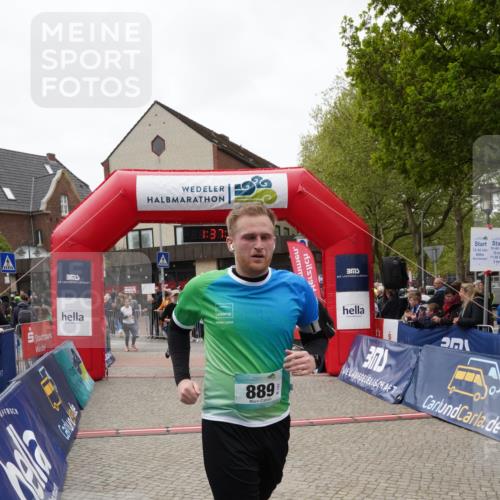 04.05.2025 - 8. Wedeler Halbmarathon Felixshl http://msf.ph/oto/7818182 04.05.2025 11:37:36 Ziel 436, 777, 806, 889, 961, 1165, 1175 meine-sportfotos.de