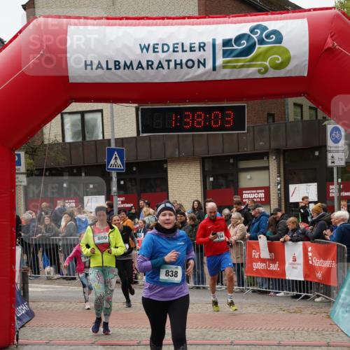 04.05.2025 - 8. Wedeler Halbmarathon Felixshl http://msf.ph/oto/7818213 04.05.2025 11:38:01 Ziel 86, 794, 795, 800, 838, 1194 meine-sportfotos.de