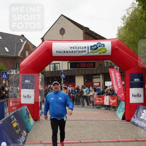 04.05.2025 - 8. Wedeler Halbmarathon Felixshl http://msf.ph/oto/7818233 04.05.2025 11:38:07 Ziel 86, 794, 795, 800, 1194 meine-sportfotos.de