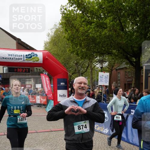 04.05.2025 - 8. Wedeler Halbmarathon Felixshl http://msf.ph/oto/7818274 04.05.2025 11:38:25 Ziel 346, 475, 524, 604, 769, 874, 971, 1073, 1167 meine-sportfotos.de