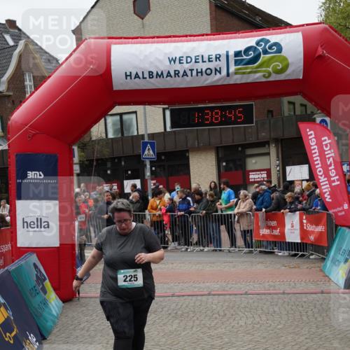 04.05.2025 - 8. Wedeler Halbmarathon Felixshl http://msf.ph/oto/7818311 04.05.2025 11:38:43 Ziel 225, 476, 569, 1200 meine-sportfotos.de
