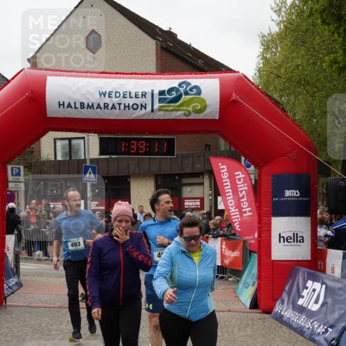 04.05.2025 - 8. Wedeler Halbmarathon Felixshl http://msf.ph/oto/7818357 04.05.2025 11:39:09 Ziel 72, 73, 170, 493, 496, 592, 835, 1047, 1049 meine-sportfotos.de