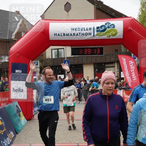 04.05.2025 - 8. Wedeler Halbmarathon Felixshl http://msf.ph/oto/7818360 04.05.2025 11:39:11 Ziel 73, 493, 496, 592, 648, 835, 1047, 1049 meine-sportfotos.de