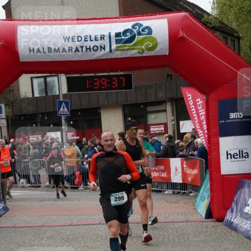 04.05.2025 - 8. Wedeler Halbmarathon Felixshl http://msf.ph/oto/7818384 04.05.2025 11:39:35 Ziel 299, 334, 406, 670, 848 meine-sportfotos.de