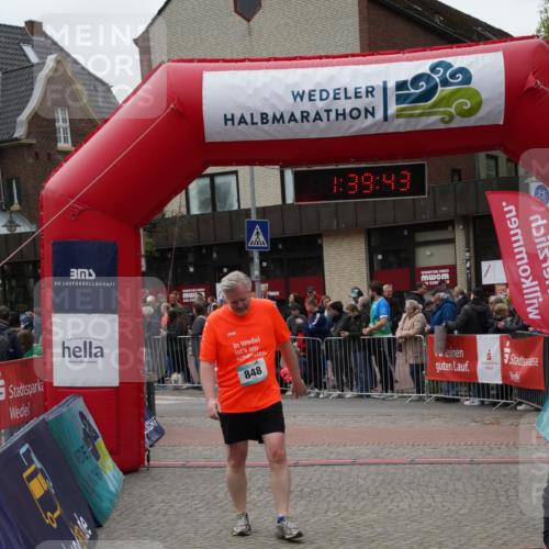 04.05.2025 - 8. Wedeler Halbmarathon Felixshl http://msf.ph/oto/7818394 04.05.2025 11:39:41 Ziel 334, 406, 670, 848 meine-sportfotos.de